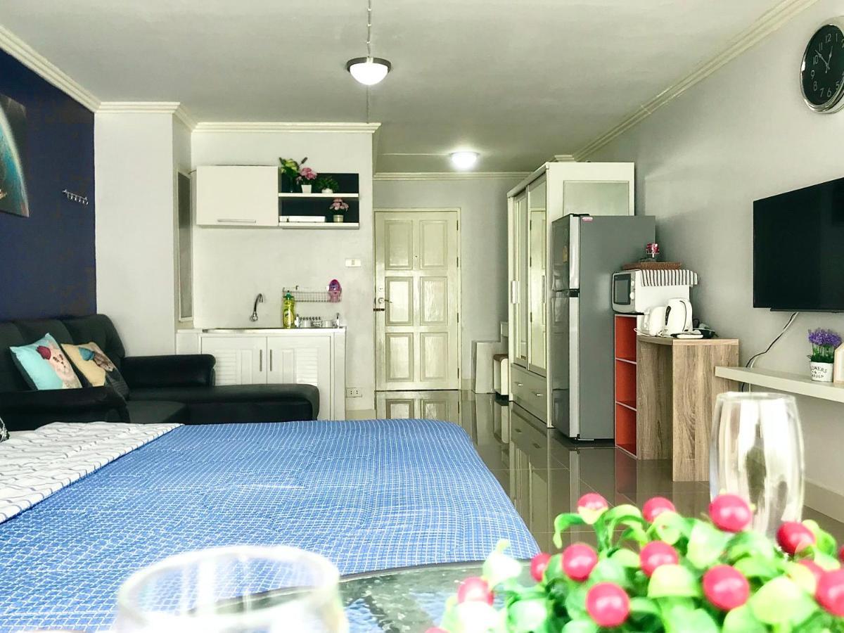 Cozy B At Nimman Studio Room In Condominium Chiang Mai Exteriör bild
